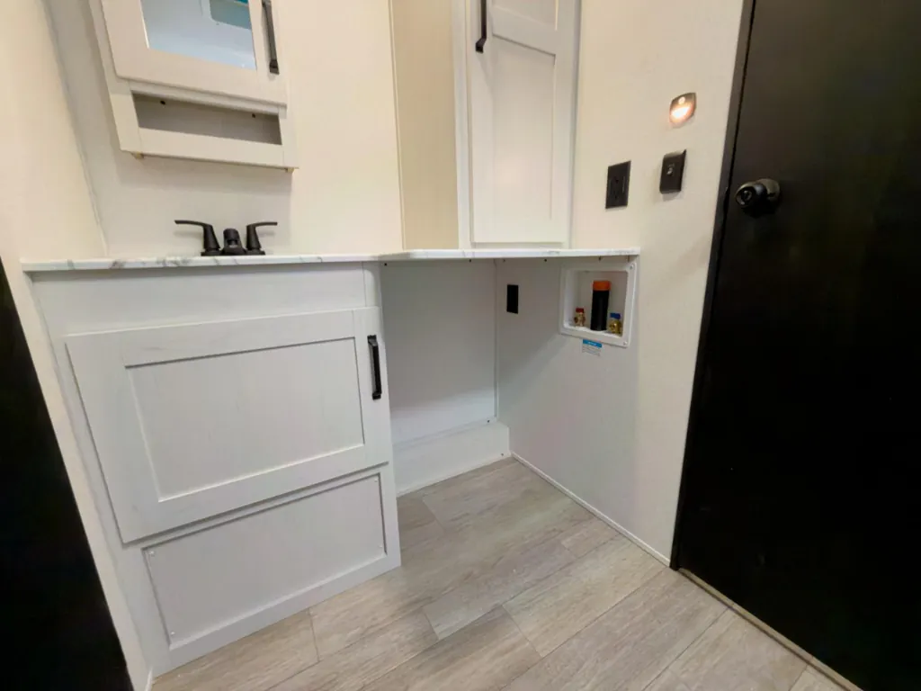 2026 Forest River Solaire 3150TBSS, Photos photo 31