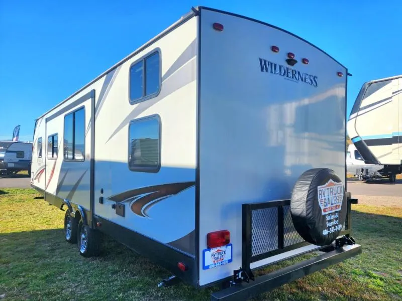 2019 Heartland Wilderness 3185QB - Photo 4