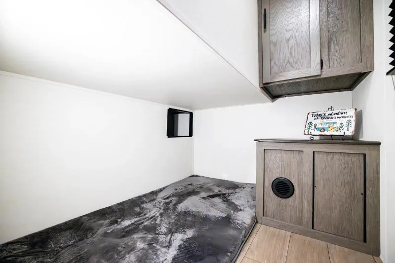 2026 Forest River Cherokee Alpha Wolf 29DCB, Photos photo 5