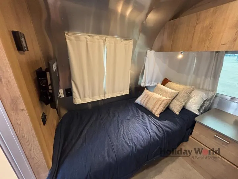 2026 Airstream Trade Wind 25FB - Photo 3