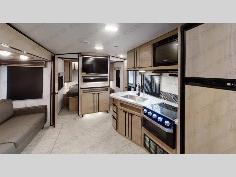 2023 Cruiser RV Radiance 28QD - Photo 3