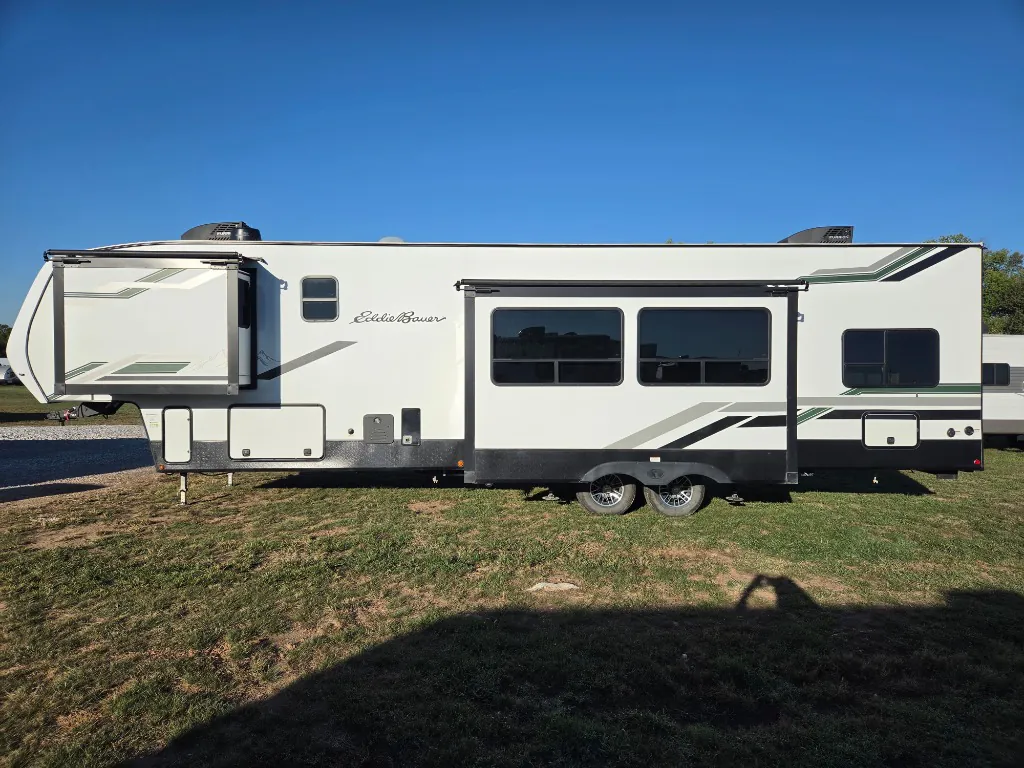 2024 Dutchmen Eddie Bauer 360LF - Photo 4