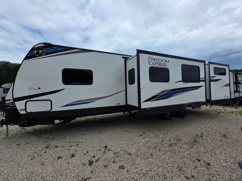 2024 Coachmen Freedom Express Ultra Lite 320BHDS - Photo 4