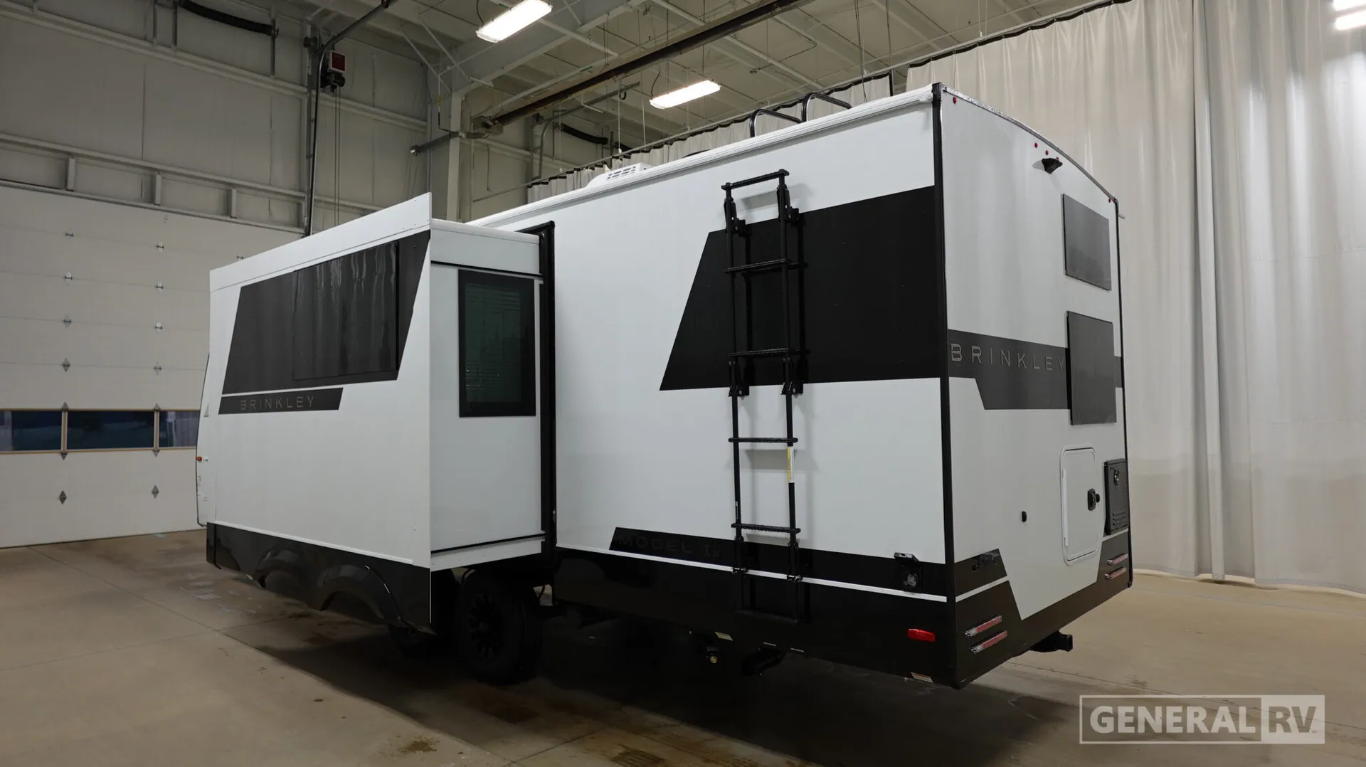 2027 Brinkley Model Ix 24X - Photo 4