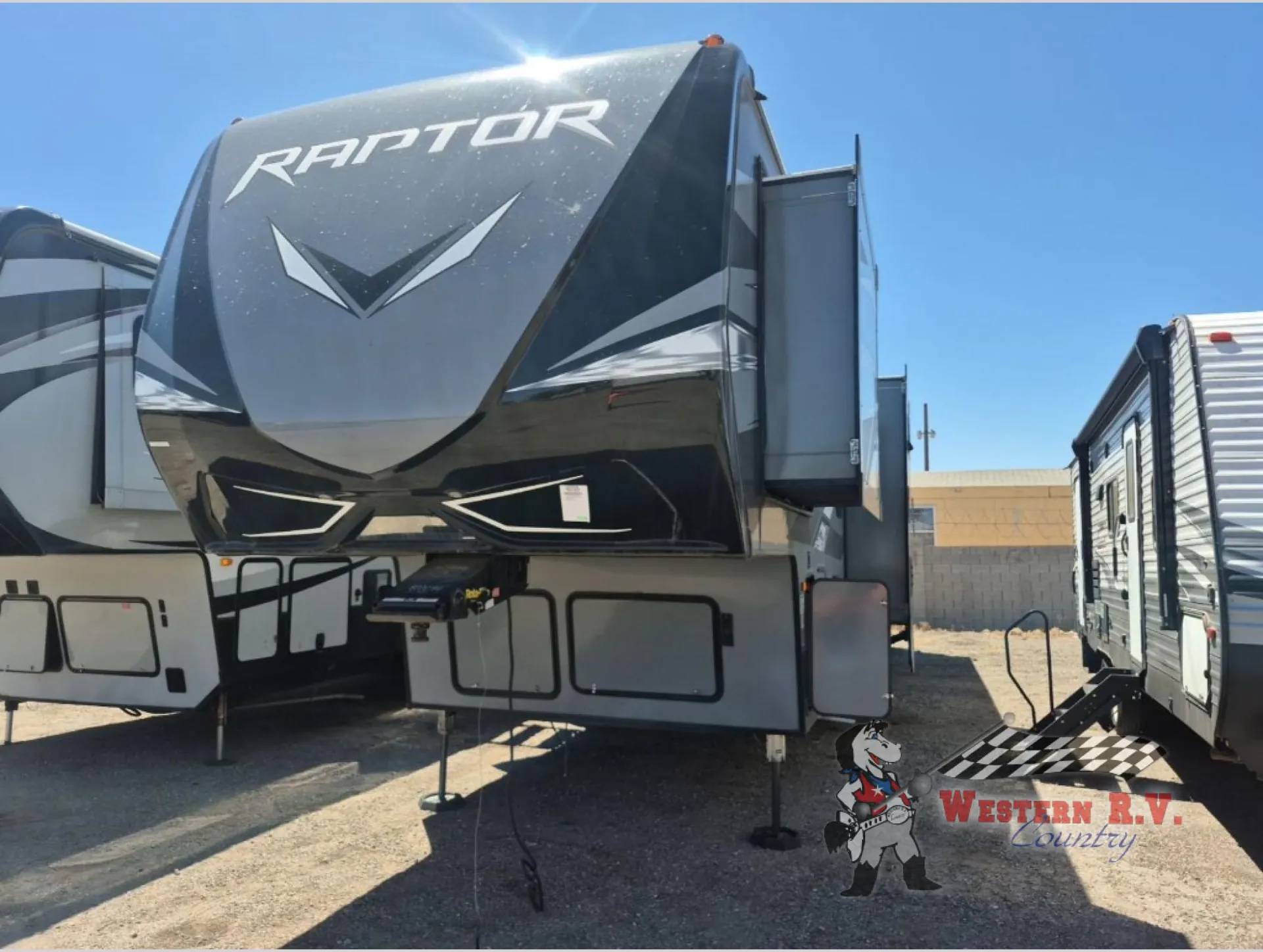2021 Keystone Raptor 415