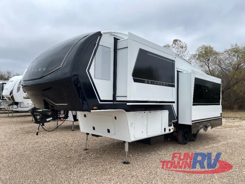 2026 Brinkley Model Z New    2700 - Photo 2