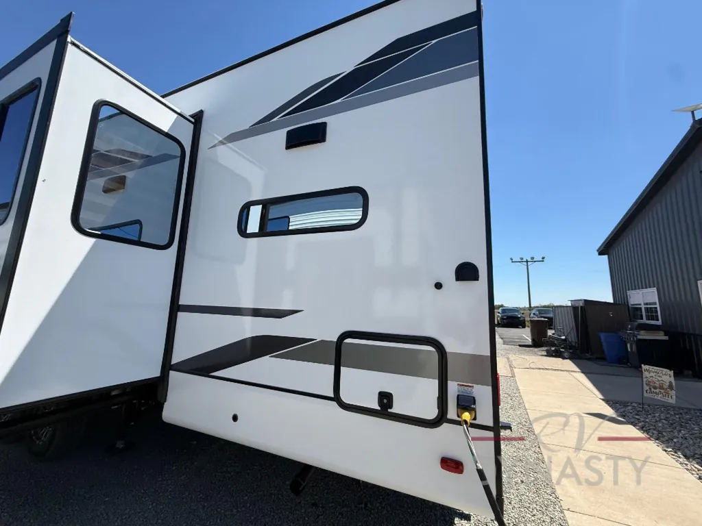 2026 Forest River Cherokee Sabre 36EST, Photos photo 34