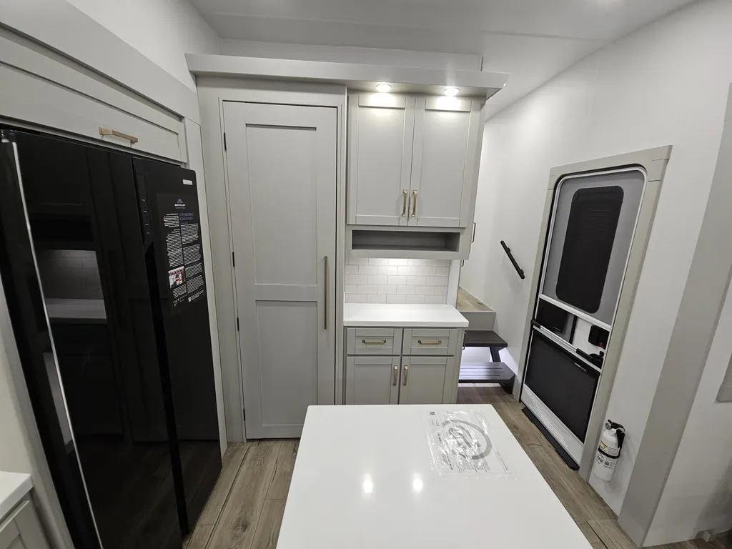 2026 Brinkley Model Z 3600, Photos photo 29