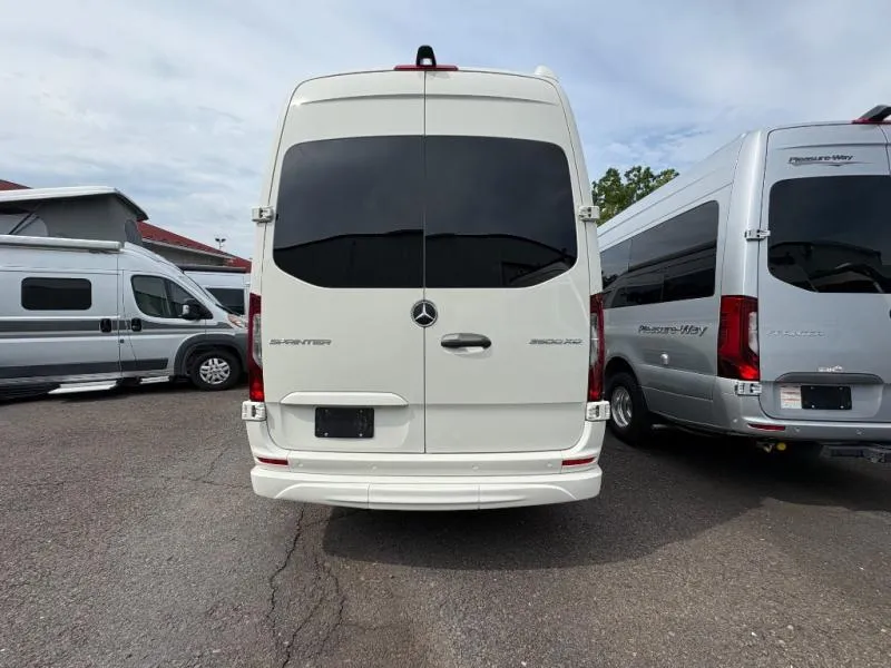 2024 Grech RV Strada-ion LOUNGE - Photo 4