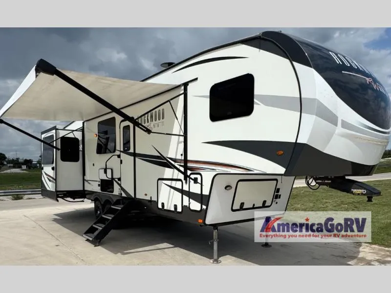 2021 Forest River Rockwood Ultra Lite 2898KS - Photo 3