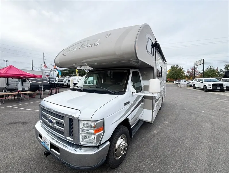2014 Thor Motor Coach Four Winds 24C - Photo 3