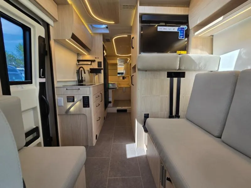 2026 Leisure Travel Unity TBX - Photo 4