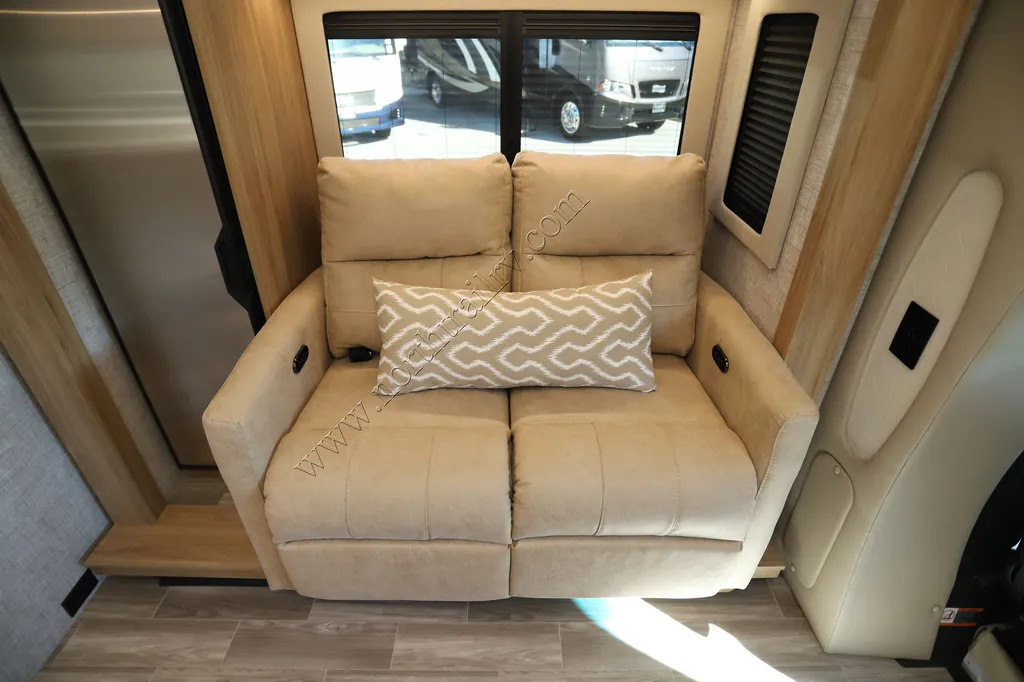 2026 Tiffin Wayfarer 25 XLW, Photos photo 12
