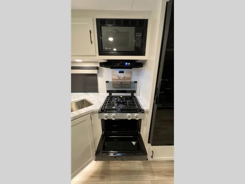2026 Venture RV Stratus 261VRB - Photo 4