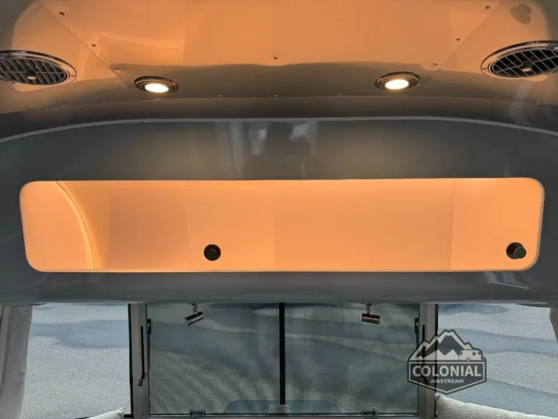 2026 Airstream International 27FB - Photo 3