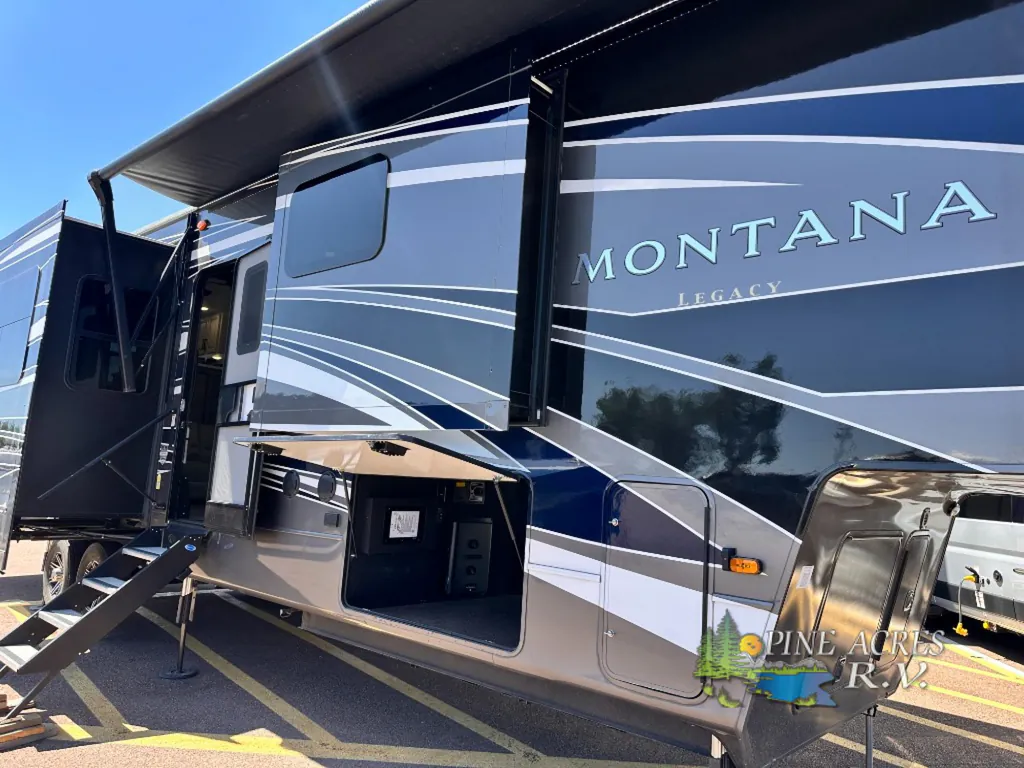 2024 Keystone Montana 3901RK, Photos photo 11