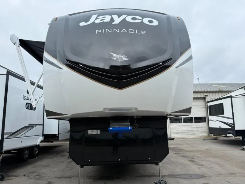 2026 Jayco Pinnacle 36FBTS, Photos photo 2