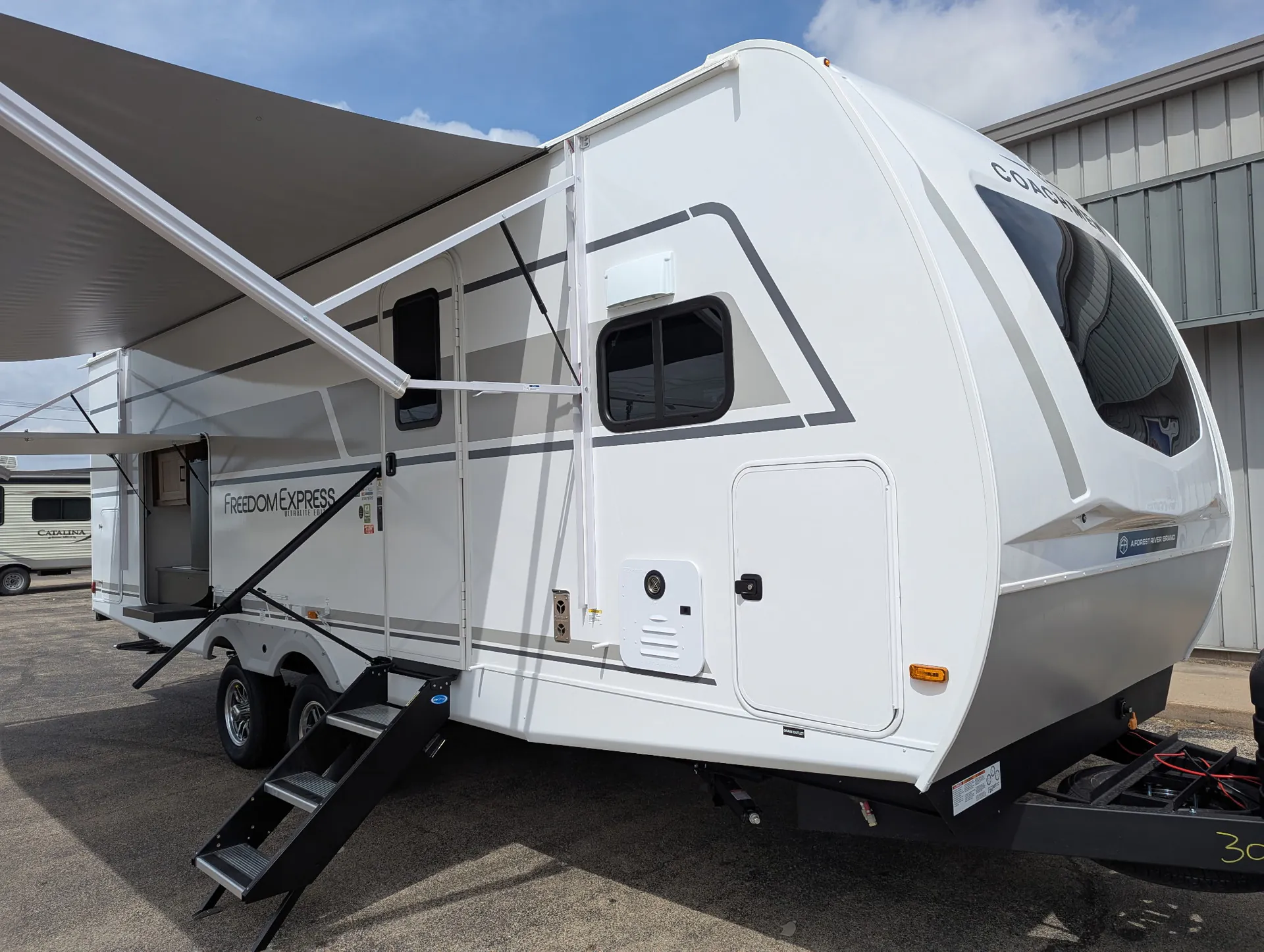 2023 Coachmen Freedom Express 259FKDS - Photo 2