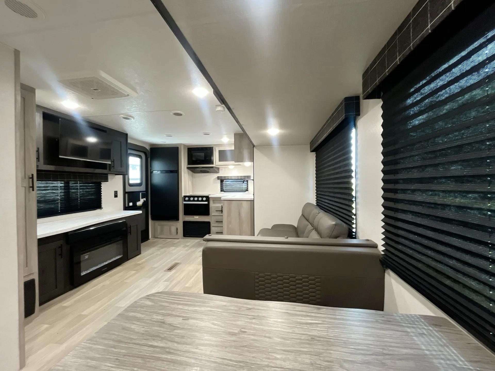 2024 K-Z Rv Sportsmen Se 241RKSE - Photo 4