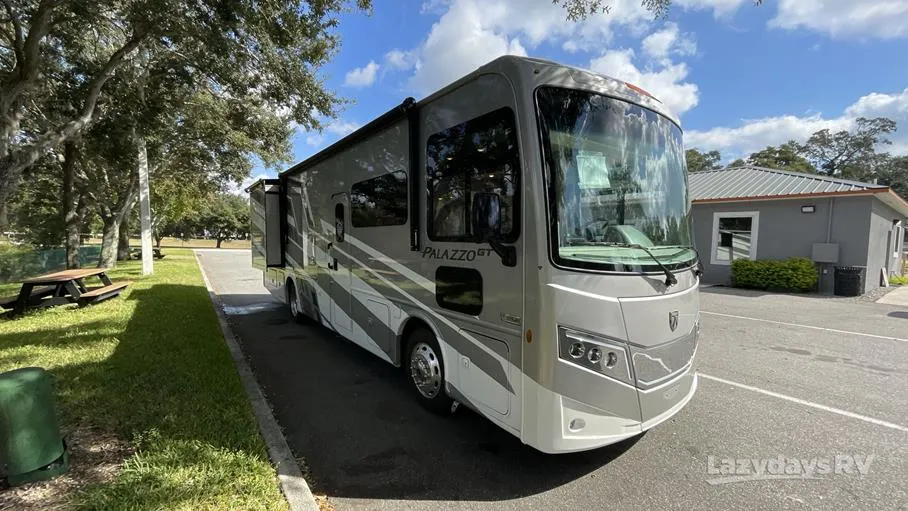 2026 Thor Motor Coach Palazzo GT 33.6 - Photo 2