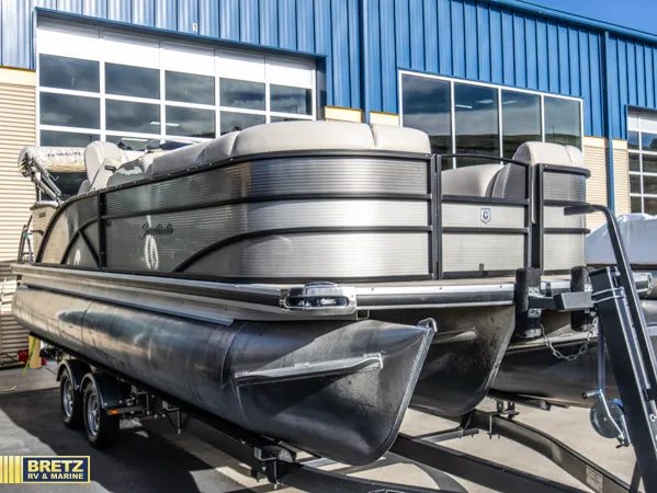 2017 Sweetwater Premium 2355R - Photo 2