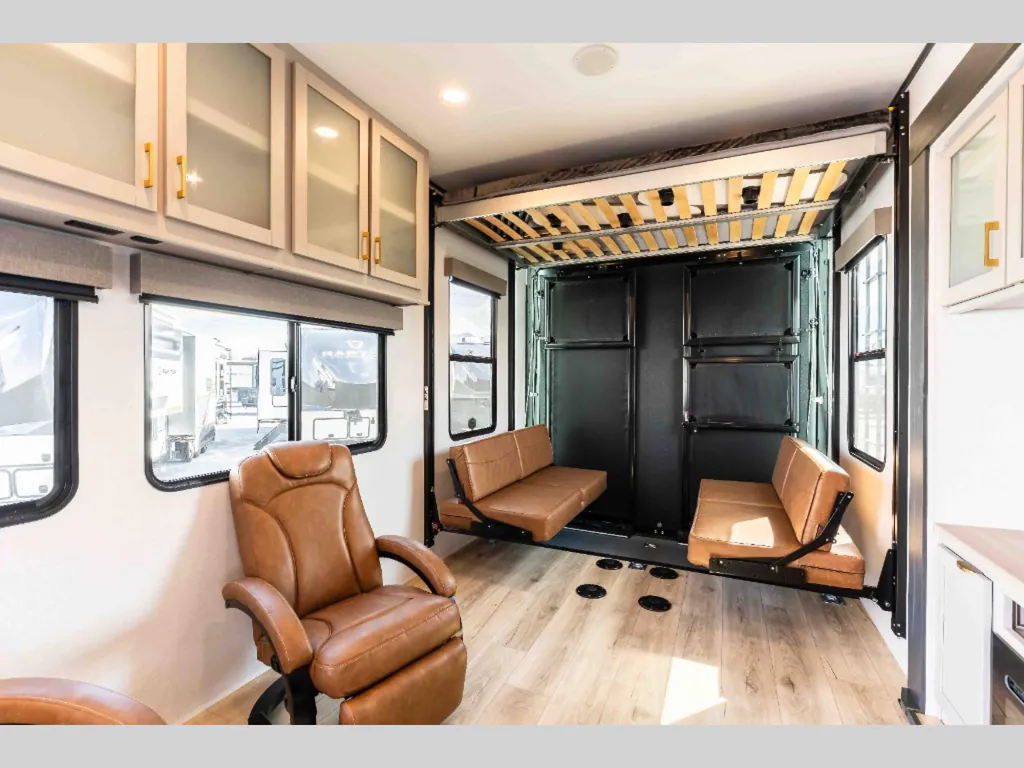 2027 Forest River Stealth 3300, Photos photo 11