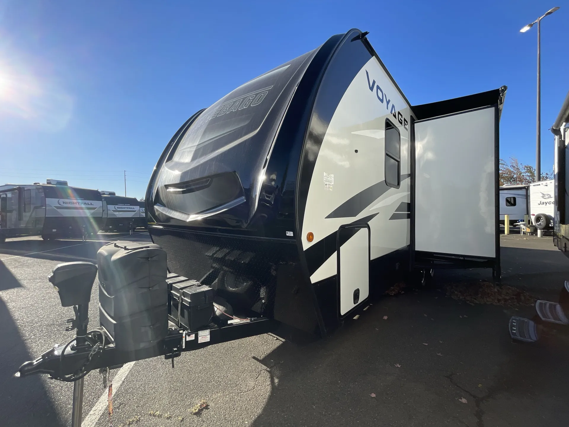 2021 Winnebago Voyage 2427RB — campside