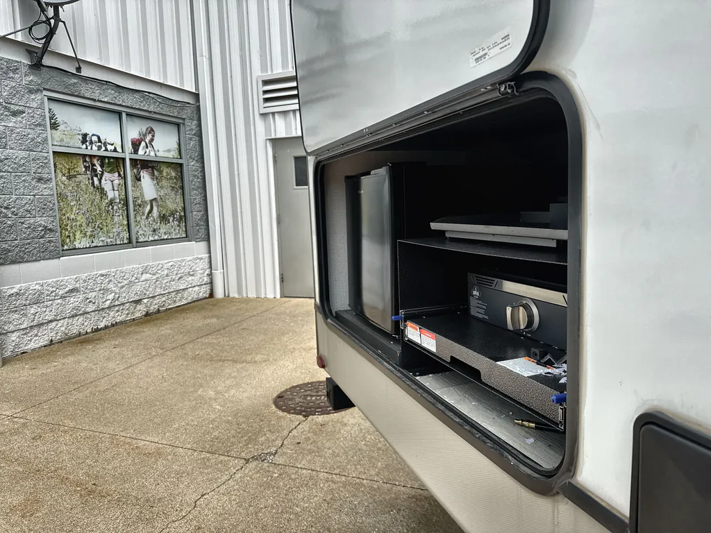 2024 Keystone Cougar Half-Ton 30BHS, Photos photo 24
