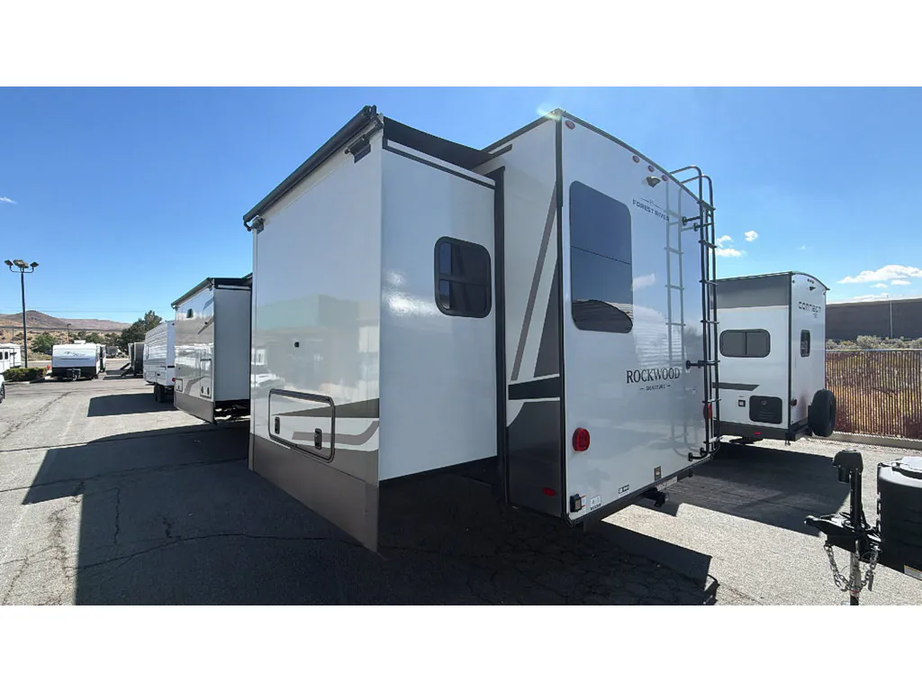 2027 Forest River Rockwood Signature 8391FK - Photo 4
