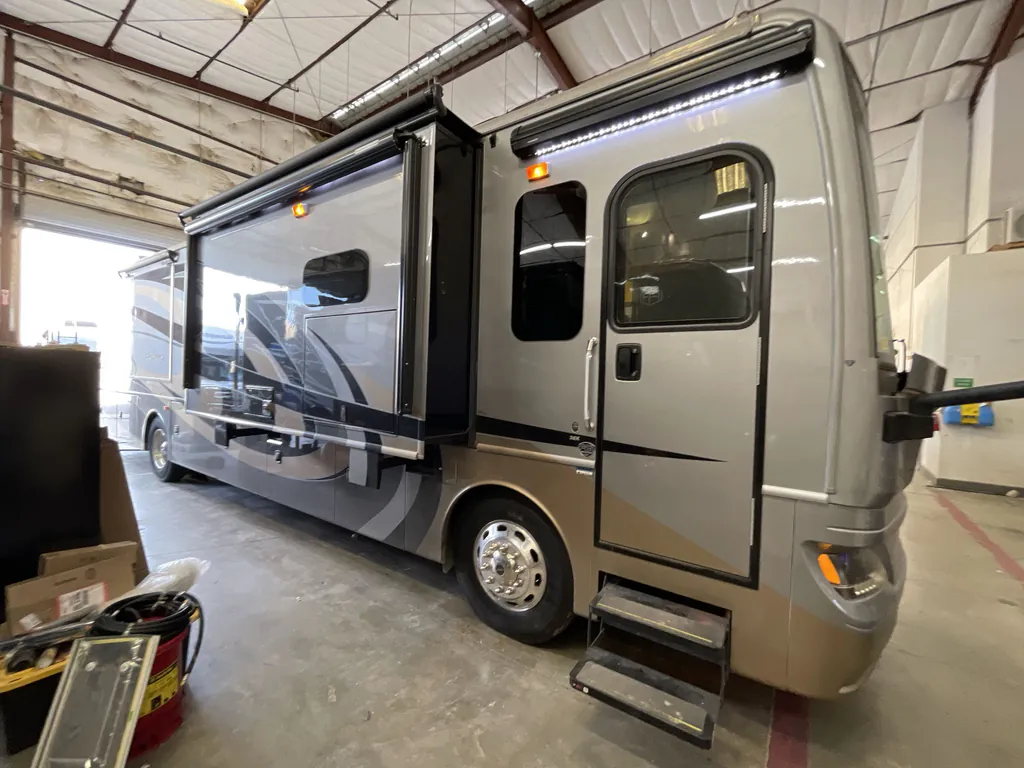 2018 Fleetwood Pace Arrow LXE 38K, Photos photo 5