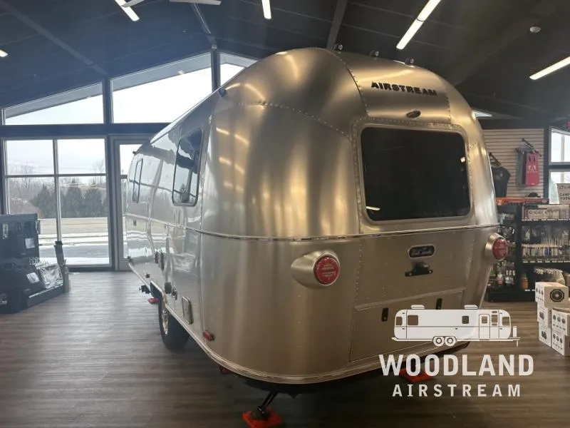 2026 Airstream World Traveler 22RB - Photo 3