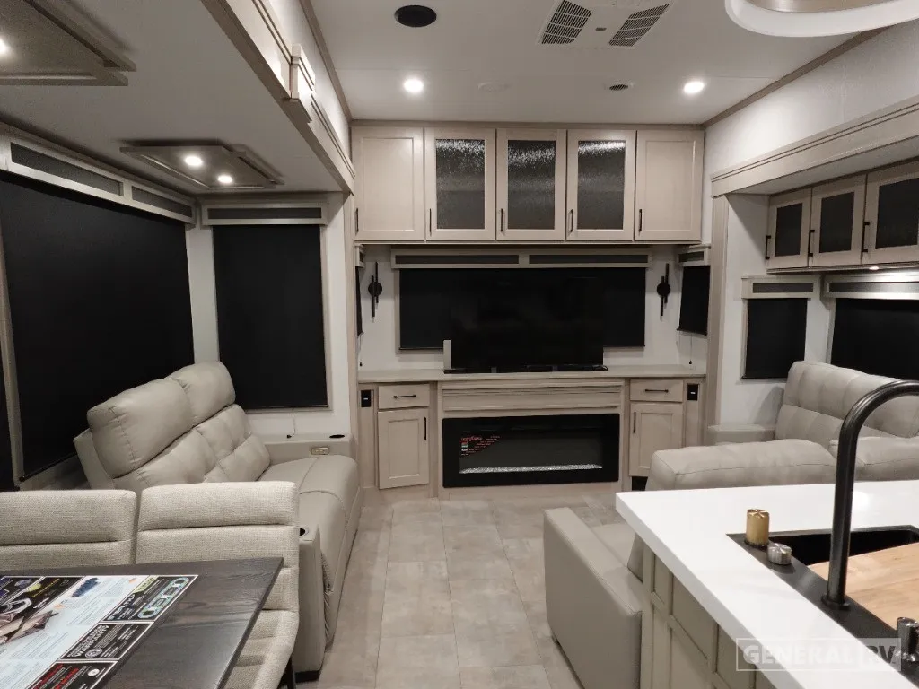 2025 Grand Design Solitude 388MBS - Photo 3