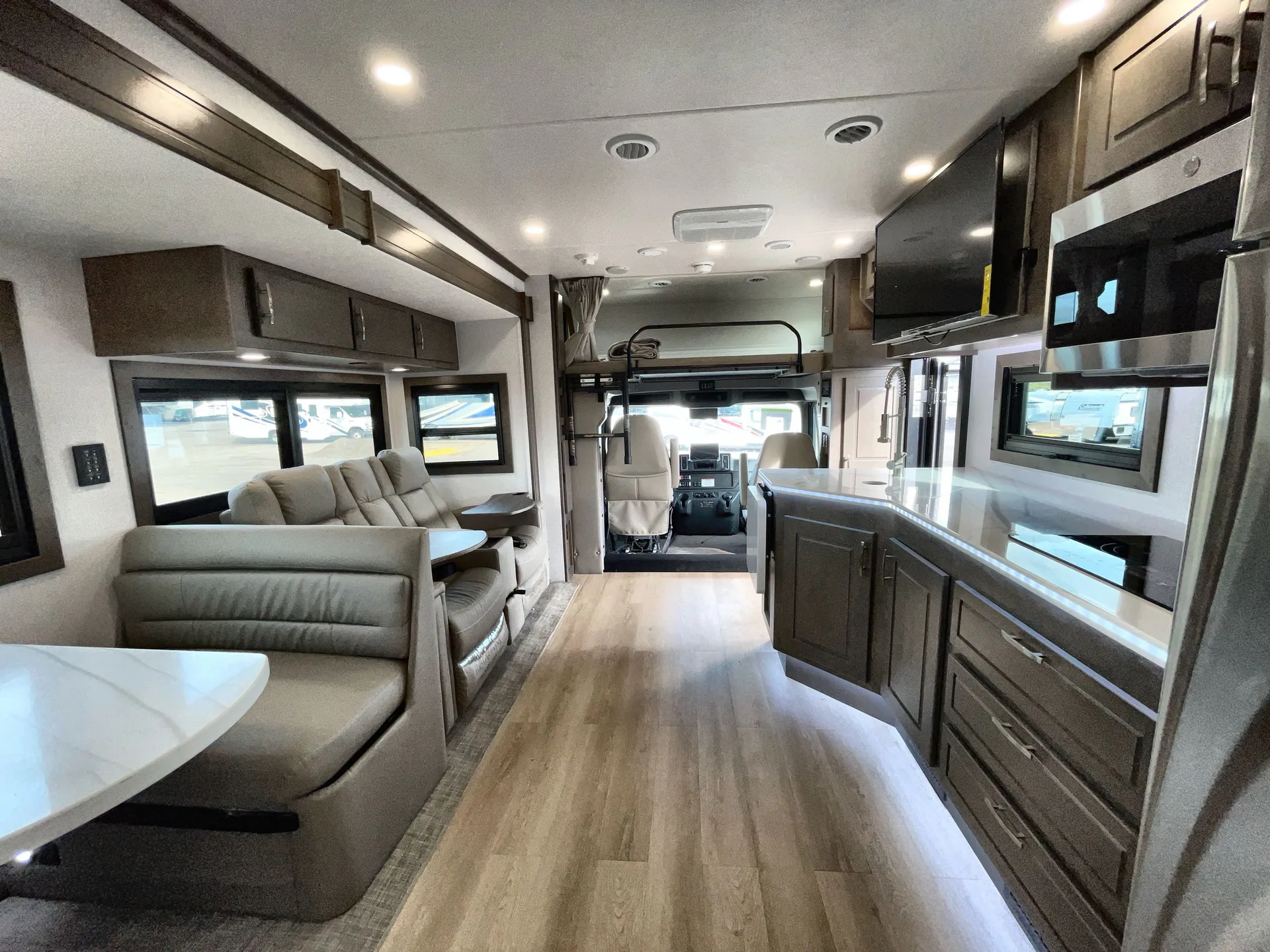 2026 dynamax Dx3 37BD - Photo 4
