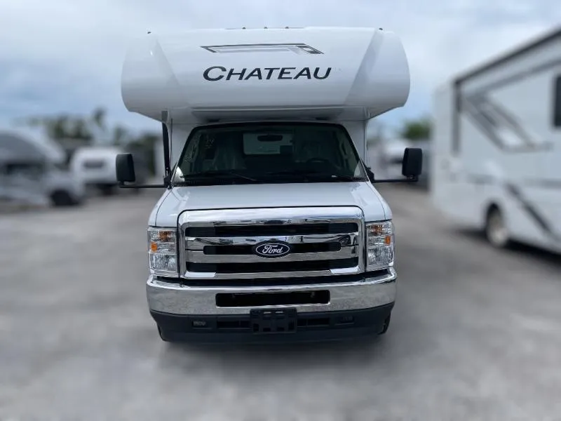 2026 Thor Motor Coach Chateau 19Z - Photo 3