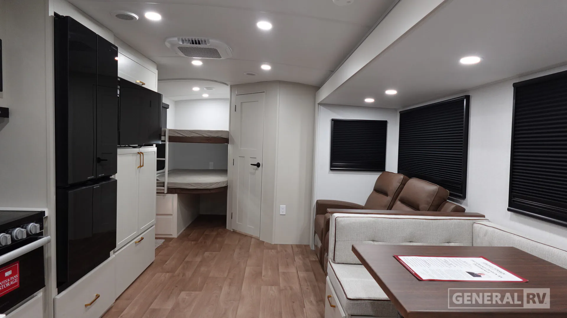 2027 Grand Design Imagine 2800BH - Photo 3