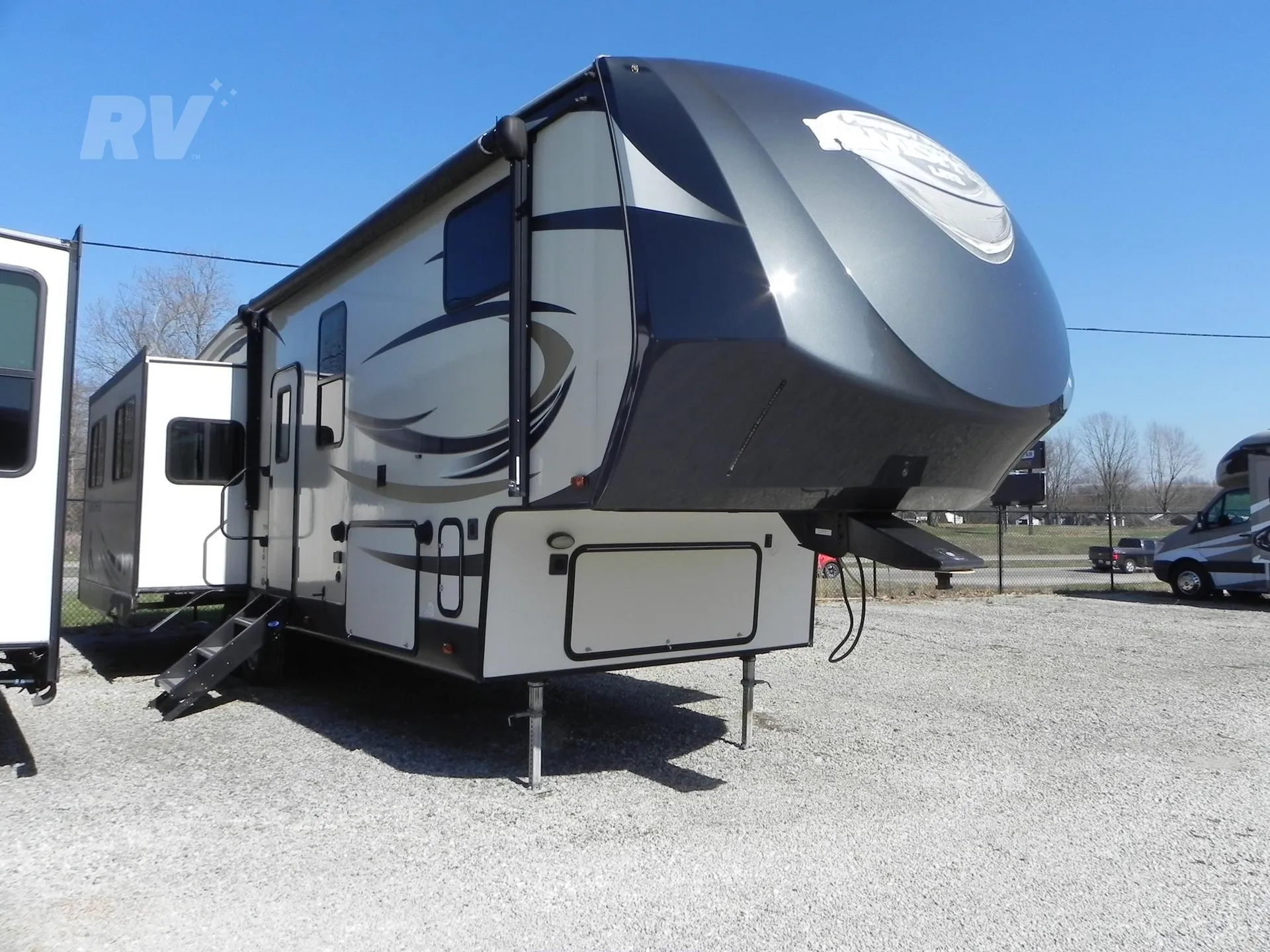 2017 Forest River Salem Hemisphere Lite 327RE - Photo 3