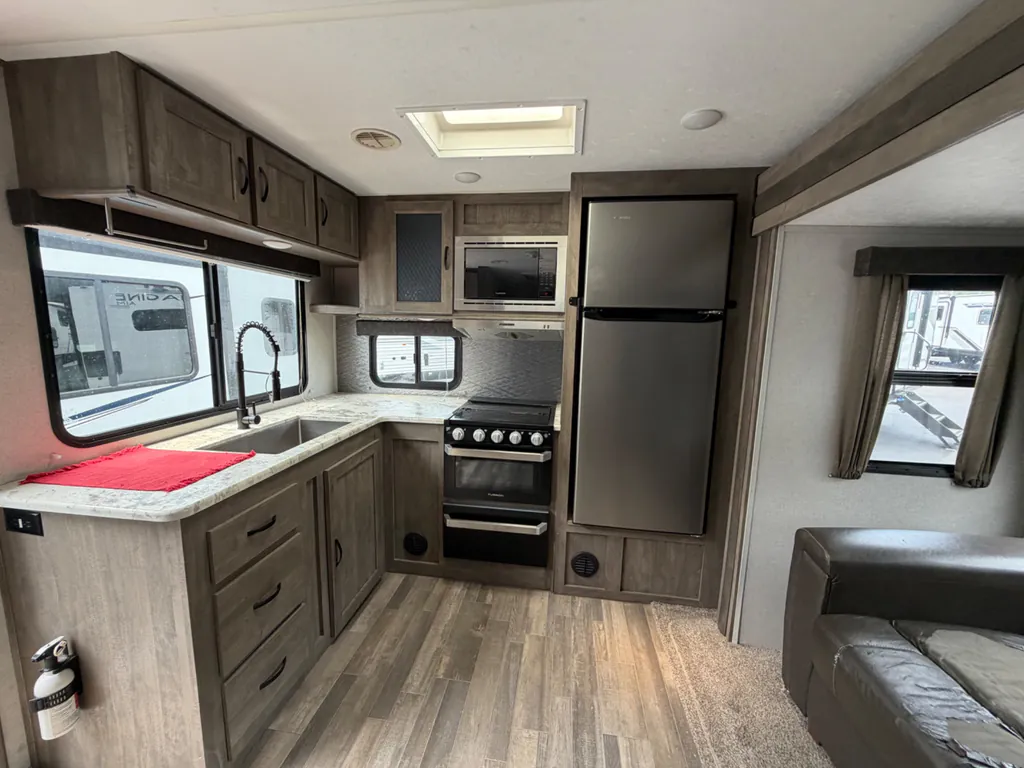2020 Forest River Vibe 25RK, Photos photo 9