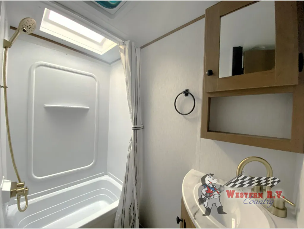 2026 Coachmen Apex Nano 186BH, Photos photo 21