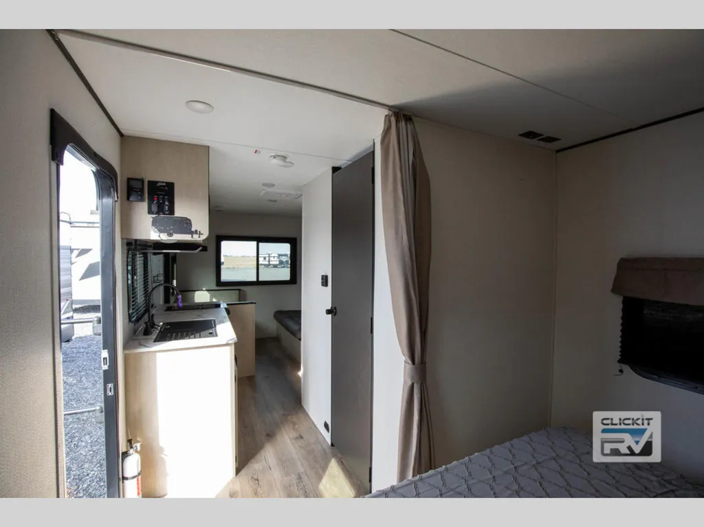 2026 Shasta I-5 521CK, Photos photo 11
