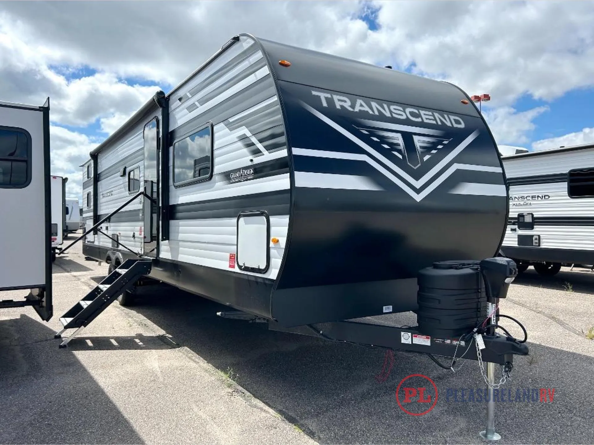 2026 Grand Design Transcend 335BHT - Photo 2