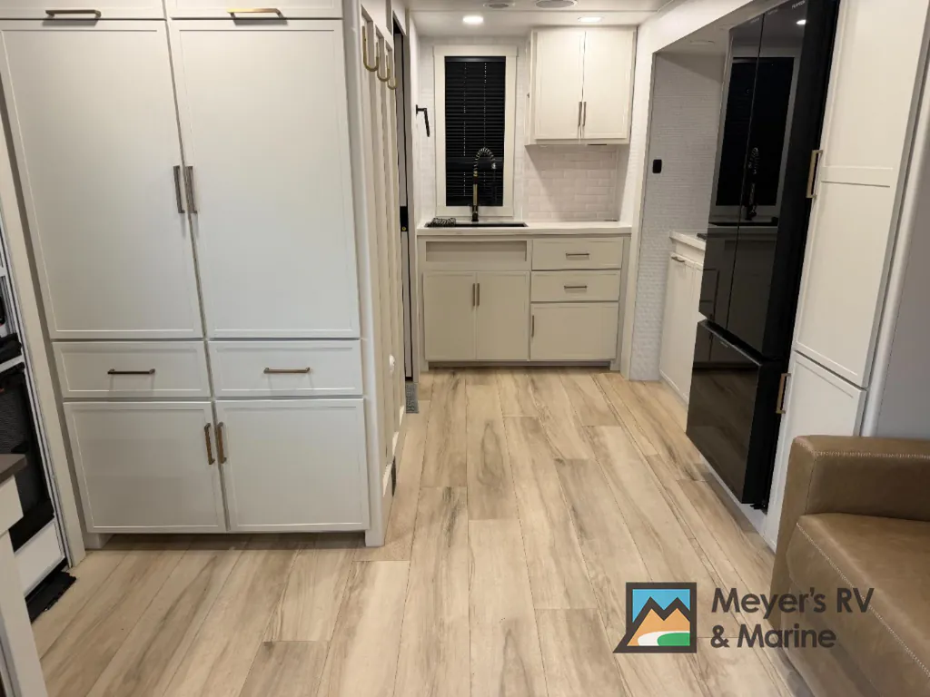 2026 Brinkley Model I 235, Photos photo 8