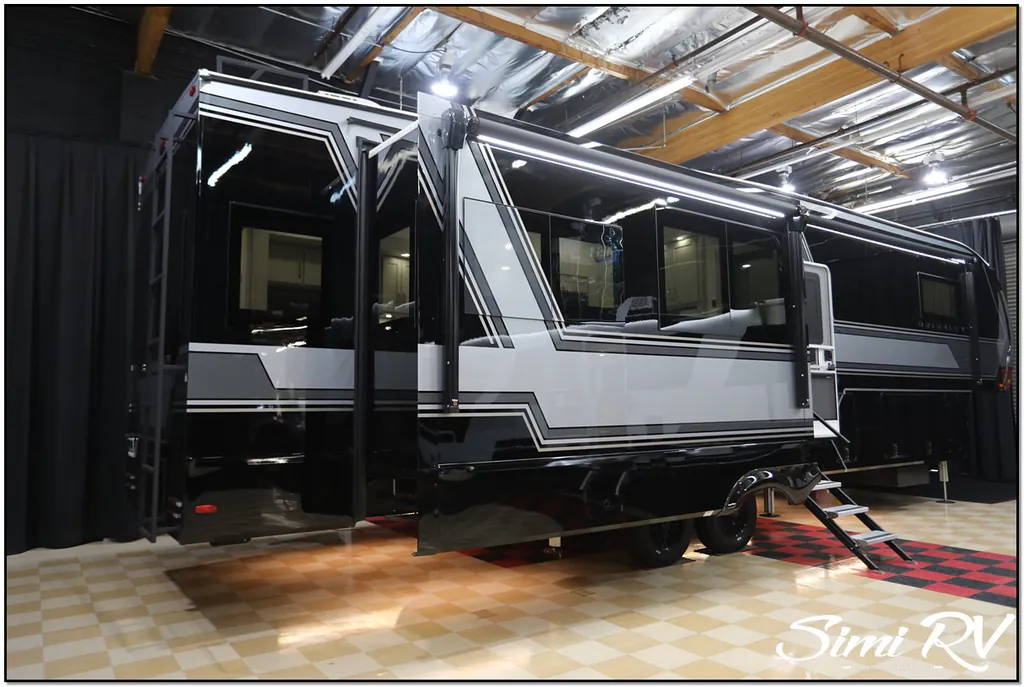 2026 Brinkley Model Z 3600, Photos photo 6