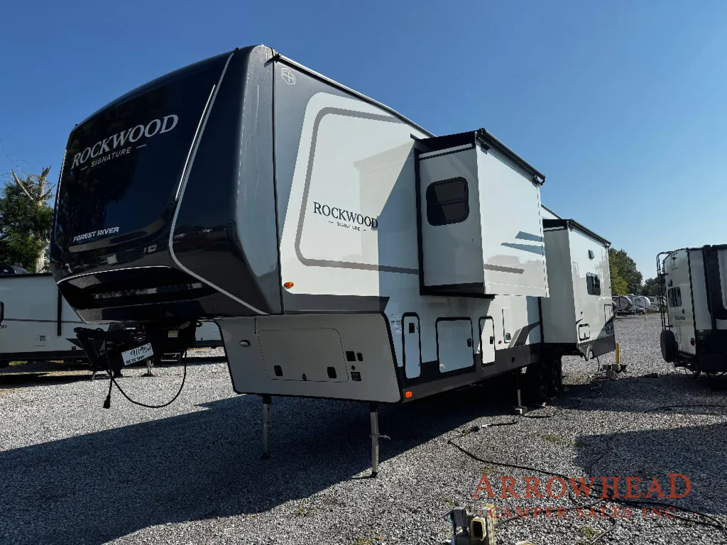2027 Forest River Rockwood Signature 401SFB, Photos photo 21