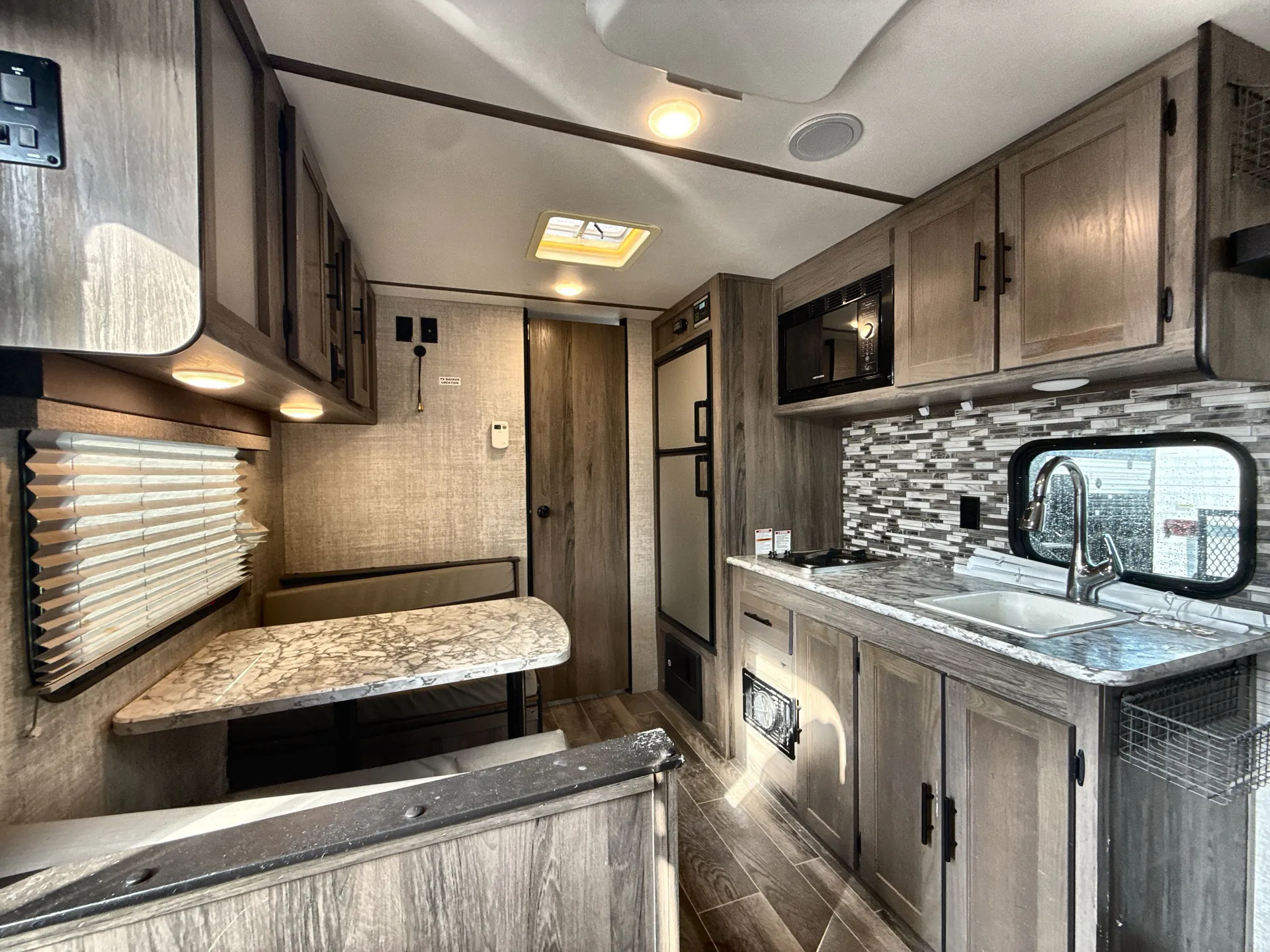 2021 Gulf Stream Ameri-Lite 189DD — living area main