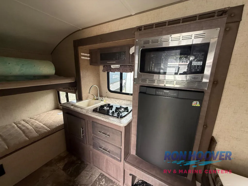 2015 Forest River R-Pod 182G, Photos photo 5