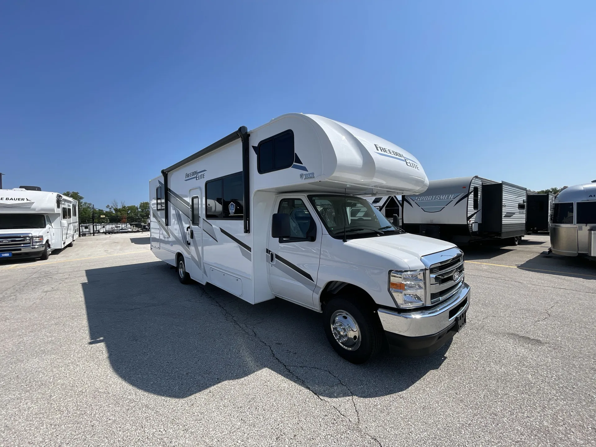 2026 Thor Motor Coach Freedom Elite 28HZ - Photo 2
