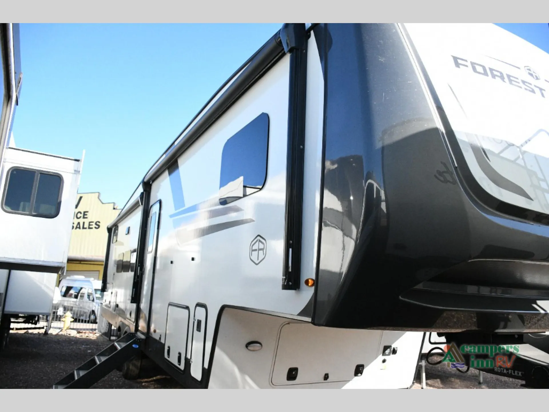 2025 Forest River Rockwood Signature R374DBH - Photo 2