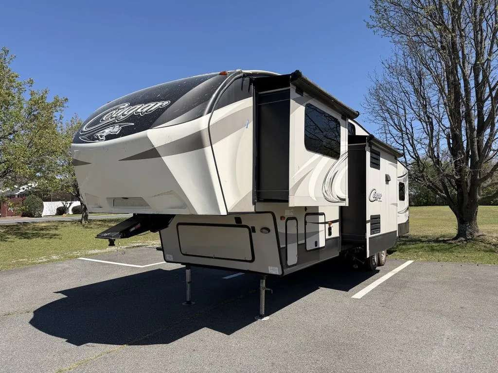 2017 Keystone RV Cougar 337FLS - Photo 3