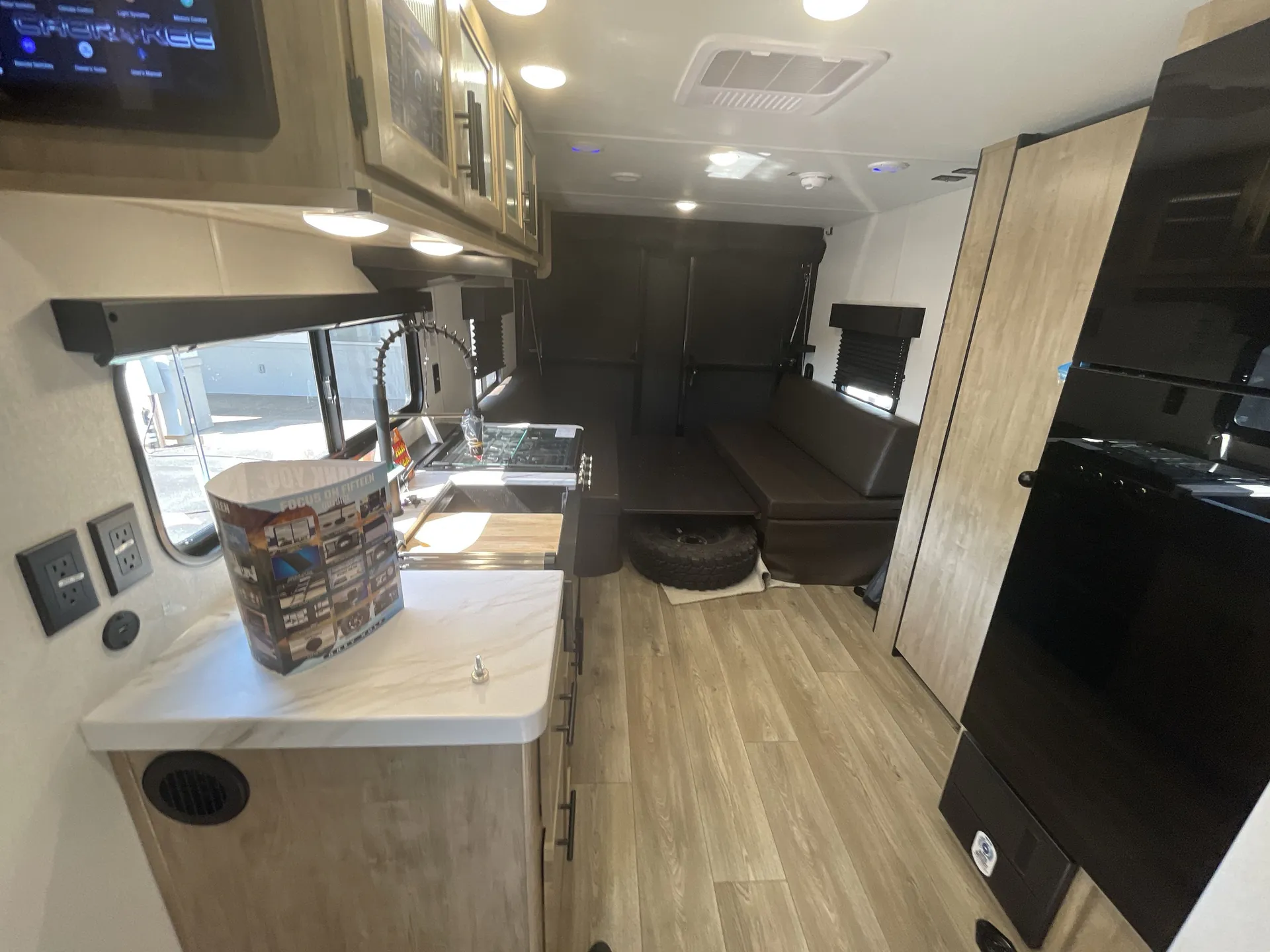 2027 Forest River Cherokee Grey Wolf 22RR — living area main