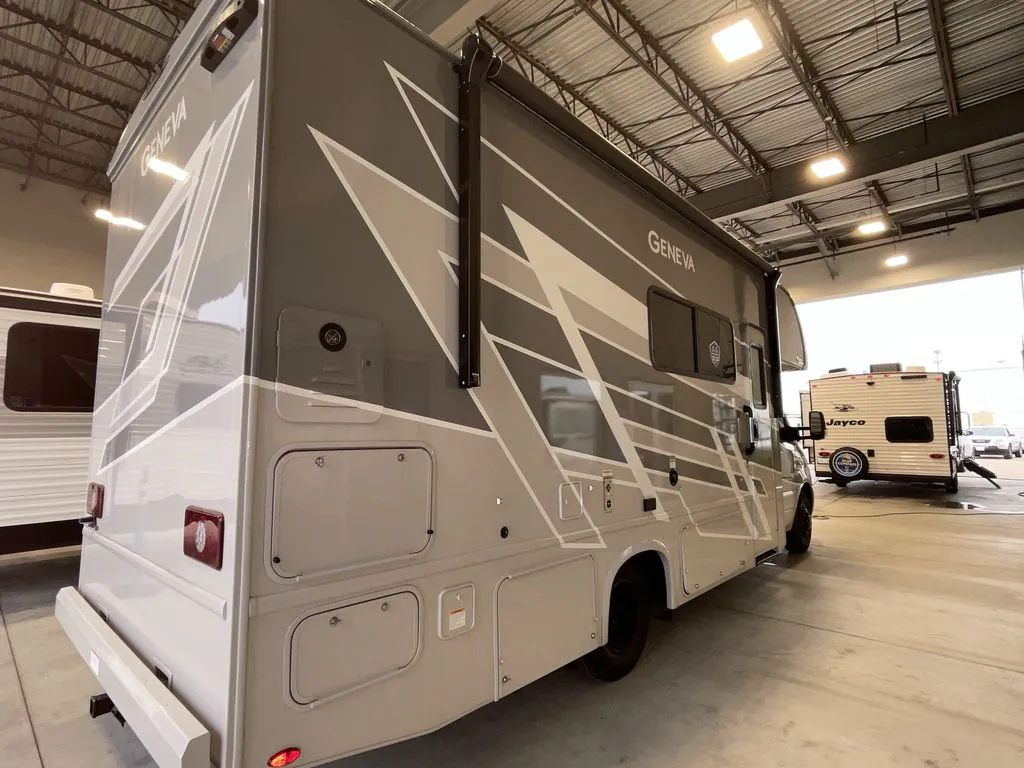 2026 Thor Motor Coach Geneva 24VP - Photo 4